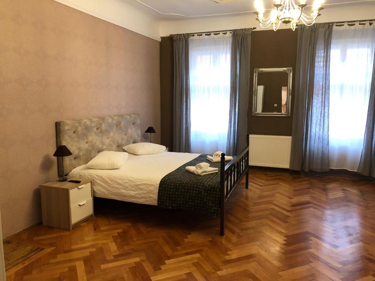 Poet Pastior Residence 锡比乌 外观 照片
